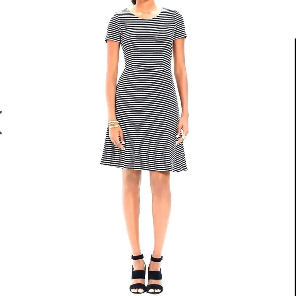 Madewell gallerist dress in stripe, medium
